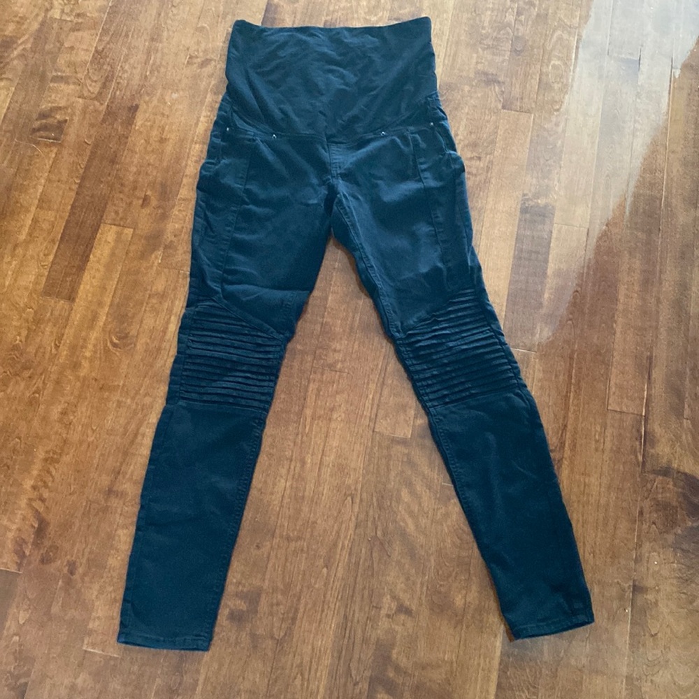 Black maternity pants with lines on knees